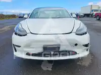 2023 Tesla Model 3 фото