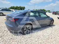 2023 Tesla Model 3 фото