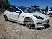 2023 Tesla Model 3 фото