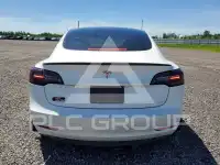 2023 Tesla Model 3 фото