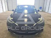 2023 Tesla Model 3 фото