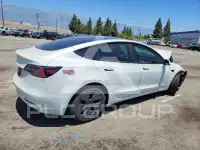 2023 Tesla Model 3 фото