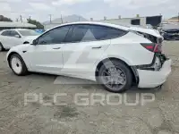 2023 Tesla Model 3 фото