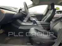 2023 Tesla Model 3 фото