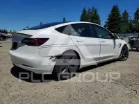 2023 Tesla Model 3 фото