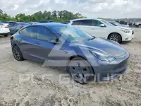 2023 Tesla Model 3 фото