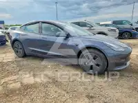 2023 Tesla Model 3 фото