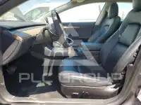 2023 Tesla Model 3 фото