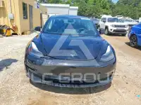 2023 Tesla Model 3 фото