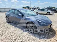 2023 Tesla Model 3 фото
