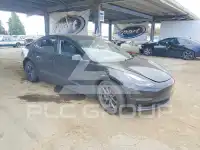 2023 Tesla Model 3 фото