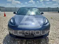 2023 Tesla Model 3 фото