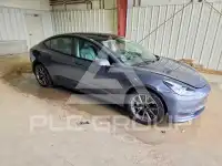 2023 Tesla Model 3 фото