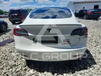 2023 Tesla Model 3 фото