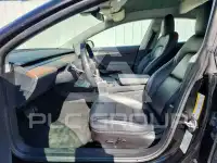 2023 Tesla Model 3 фото