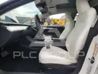 2023 Tesla Model 3 фото