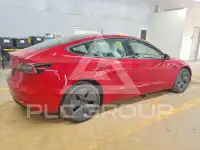 2023 Tesla Model 3 фото