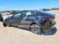 2023 Tesla Model 3 фото
