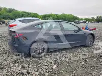 2023 Tesla Model 3 фото