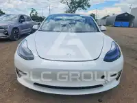 2023 Tesla Model 3 фото