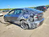 2023 Tesla Model 3 фото