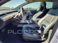 2023 Tesla Model 3 фото