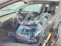 2023 Tesla Model 3 фото
