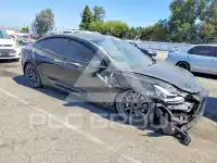 2023 Tesla Model 3 фото