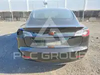 2023 Tesla Model 3 фото