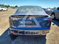 2023 Tesla Model 3 фото