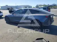 2023 Tesla Model 3 фото