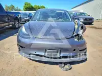 2023 Tesla Model 3 фото