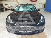 2023 Tesla Model 3 фото