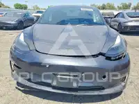 2023 Tesla Model 3 фото