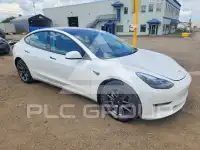 2023 Tesla Model 3 фото