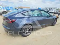 2023 Tesla Model 3 фото