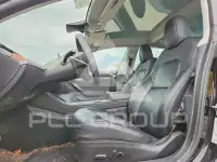 2023 Tesla Model 3 фото