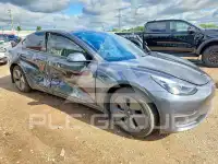 2023 Tesla Model 3 фото
