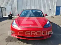 2023 Tesla Model 3 фото