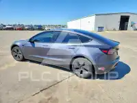 2023 Tesla Model 3 фото