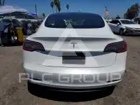 2023 Tesla Model 3 фото