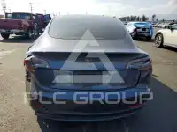 2023 Tesla Model 3 фото
