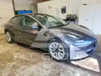 2023 Tesla Model 3 фото