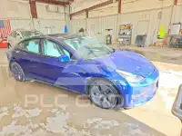 2023 Tesla Model 3 фото
