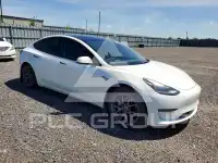 2023 Tesla Model 3 фото