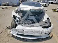 2023 Tesla Model 3 фото