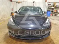 2023 Tesla Model 3 фото