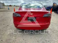 2023 Tesla Model 3 фото