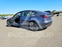 2023 Tesla Model 3 фото
