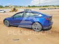 2023 Tesla Model 3 фото